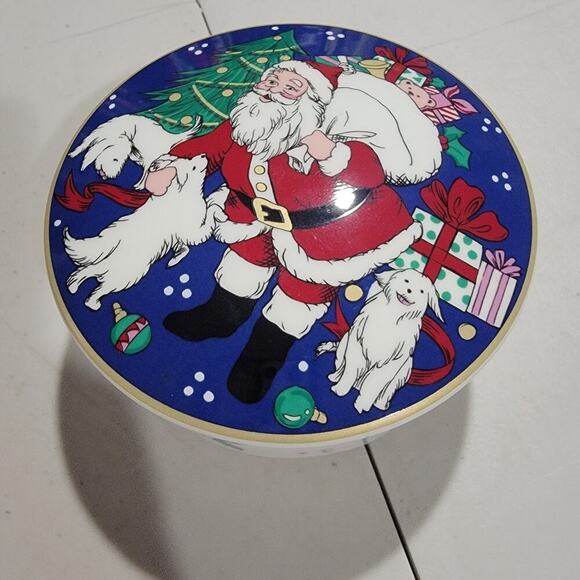 VTG Mikasa SANTA'S SEASON Dogs Round Trinket Box Candy Dish 4.5” Made In Japan - Picture 3 of 3